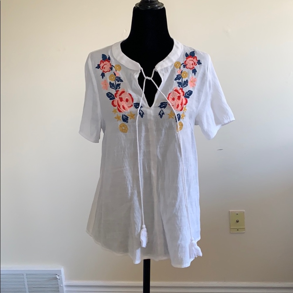Embroidered short Sleeve top